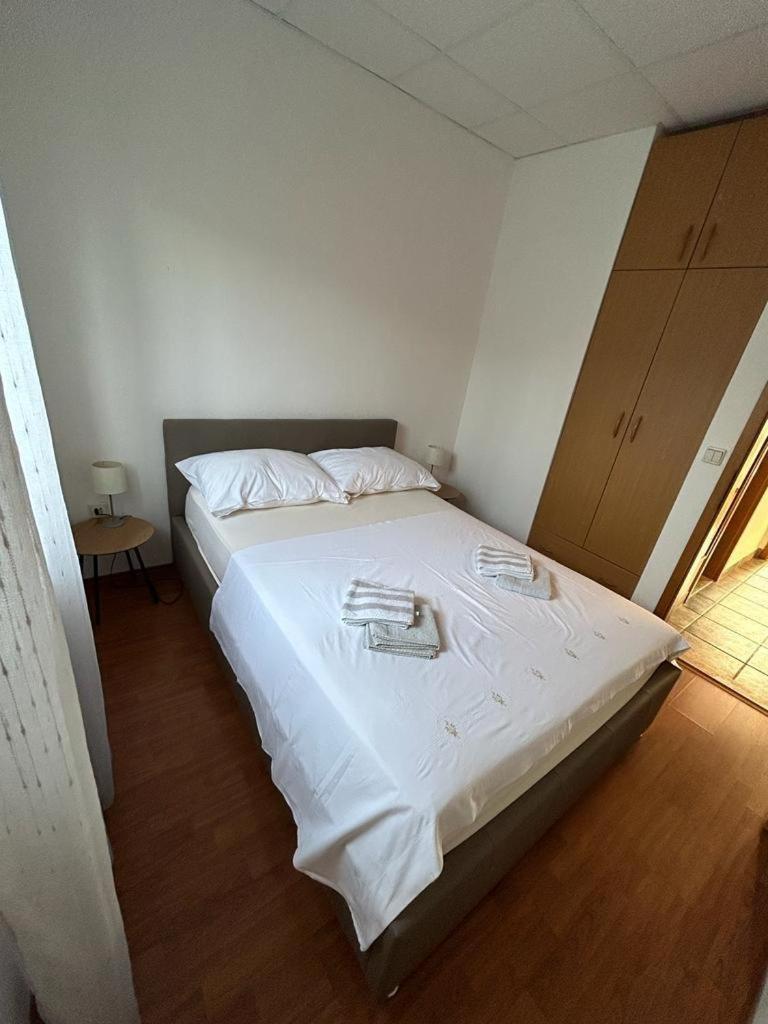 Apartments By The Sea Slatine, Ciovo - 1128 Quarto foto